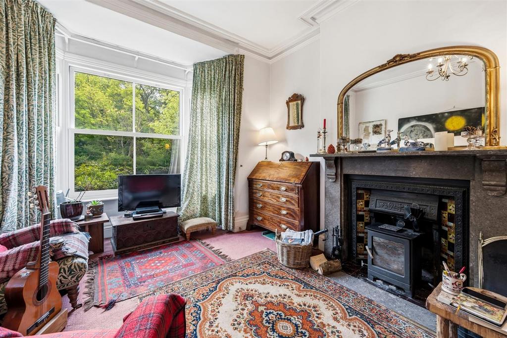 Sitting Room - fireplace.jpg