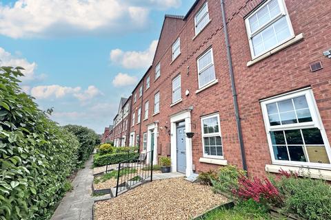 3 bedroom townhouse for sale, Bloomfield Road, TIPTON, DY4 9EB