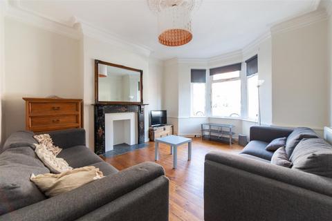 6 bedroom terraced house to rent, £171.50pppw - Mayfair Rd, Jesmond, NE2