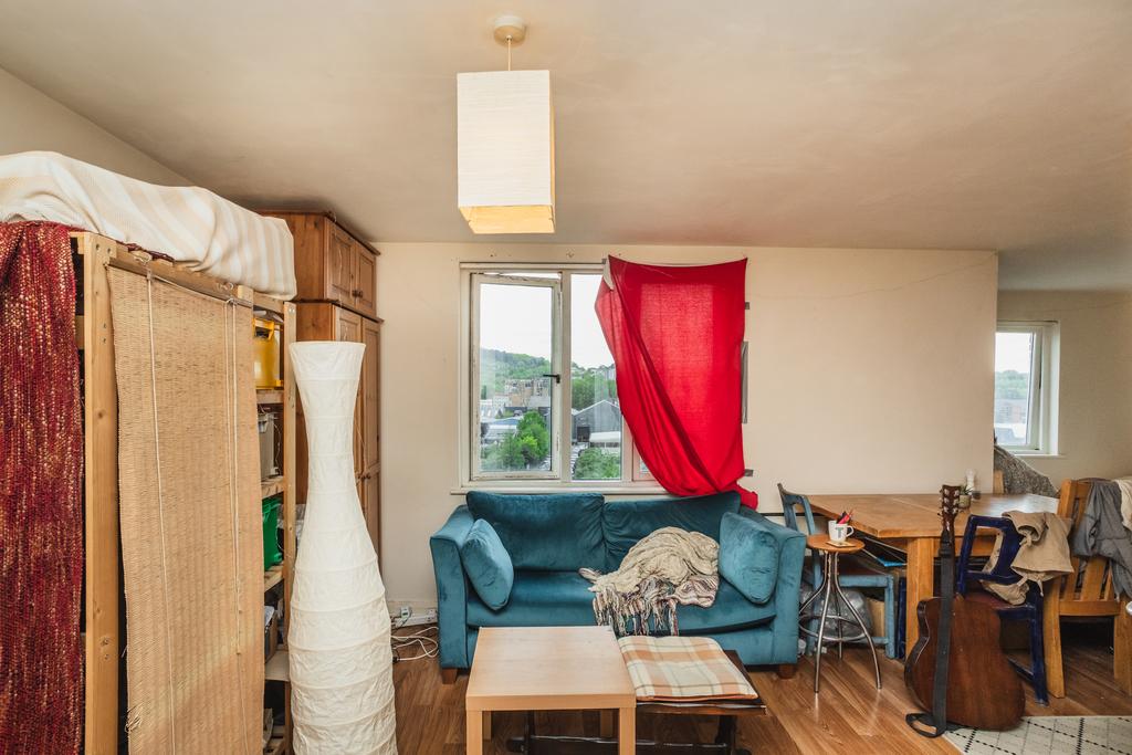 Apartment in Sheffield, South Yorkshire - View 2