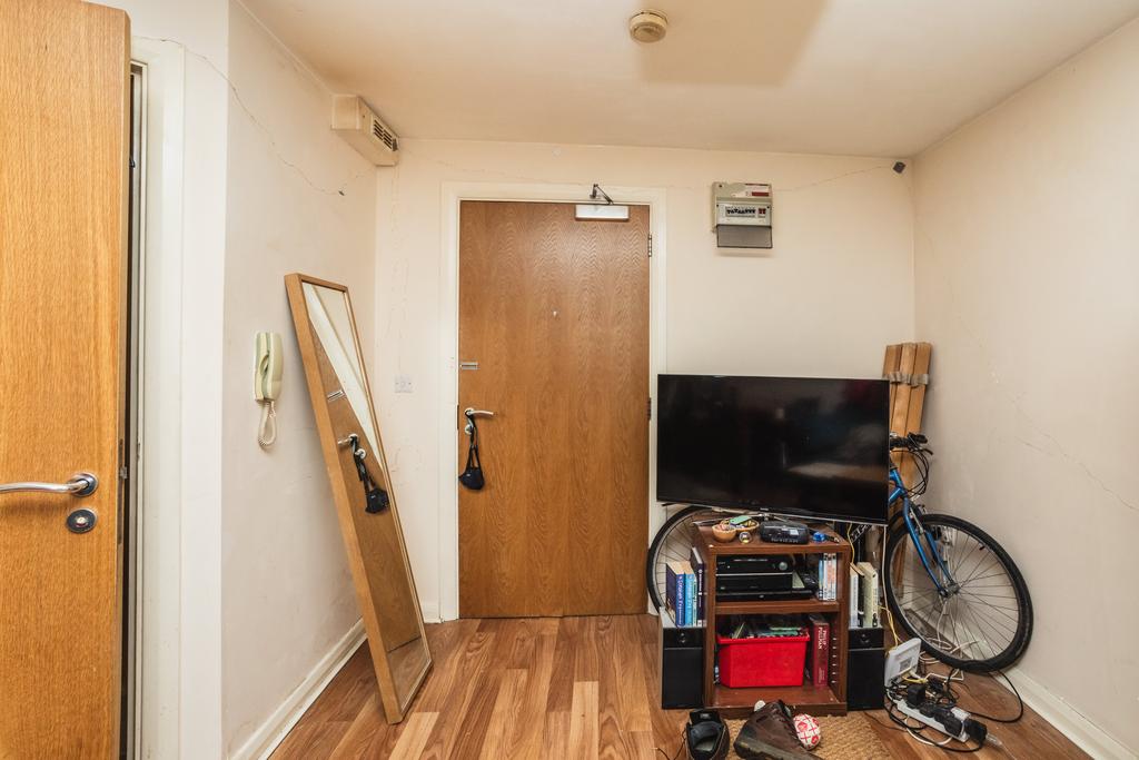 Apartment in Sheffield, South Yorkshire - View 4