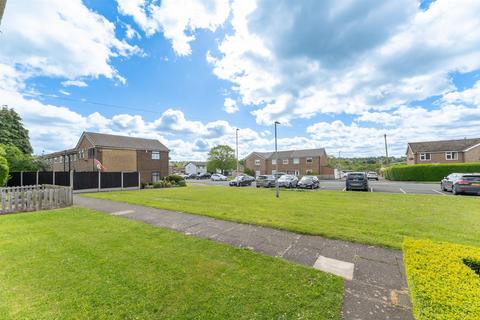 3 bedroom terraced house for sale, Greenlea Avenue, Yeadon LS19