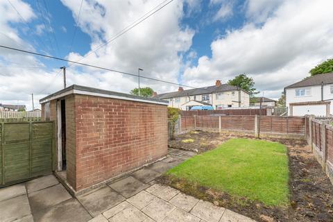 3 bedroom terraced house for sale, Greenlea Avenue, Yeadon LS19