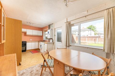 3 bedroom terraced house for sale, Greenlea Avenue, Yeadon LS19