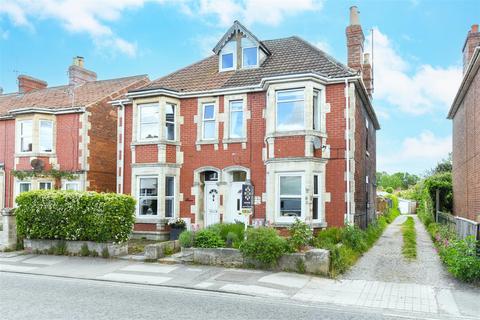 1 bedroom ground floor flat for sale, Bradford Road, Trowbridge