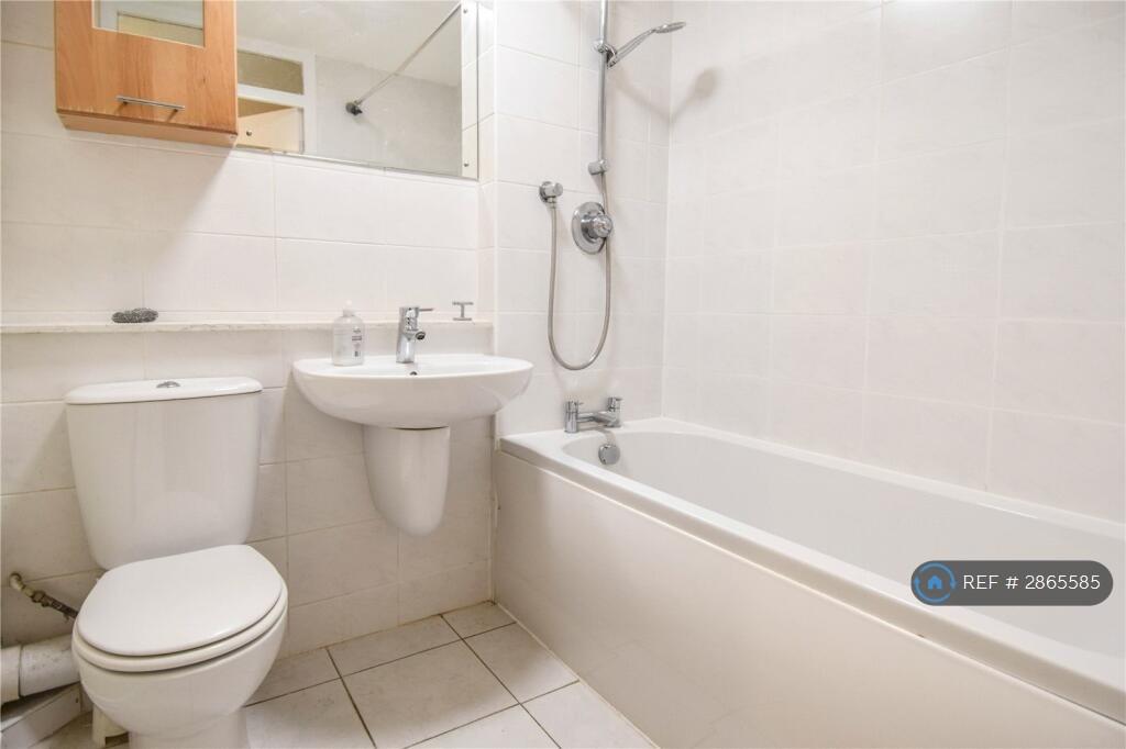 Apartment in Birmingham, Ladywood - View 5