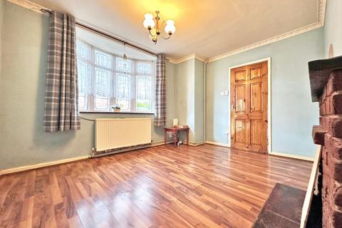 3 bedroom semi-detached house for sale, Glebefields Road, TIPTON, DY4 0NG