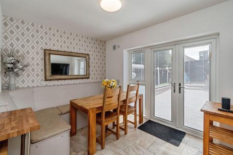 5 bedroom semi-detached house for sale, Highfield Road, Tipton