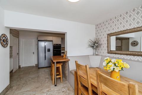 5 bedroom semi-detached house for sale, Highfield Road, Tipton