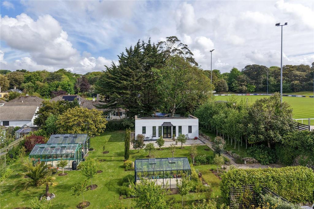 Alexandra Place, Penzance TR18 2 bed detached house for sale