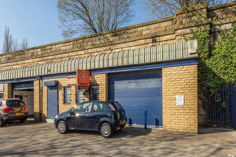 Distribution warehouse to rent, Waterloo Rd Stalybridge SK15 2AU
