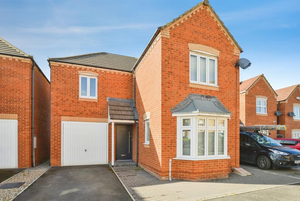 3 bedroom detached house for sale