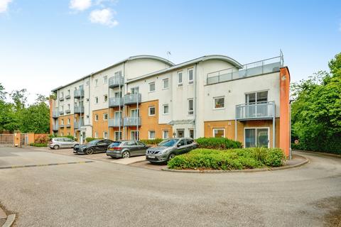 2 bedroom flat for sale, Trafalgar Gardens, CRAWLEY