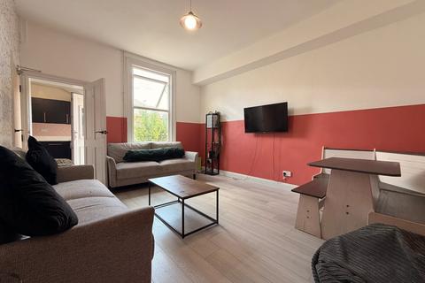 5 bedroom terraced house for sale, Lake Street, Nottingham, Nottinghamshire, NG7