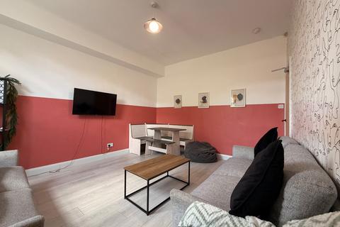 5 bedroom terraced house for sale, Lake Street, Nottingham, Nottinghamshire, NG7