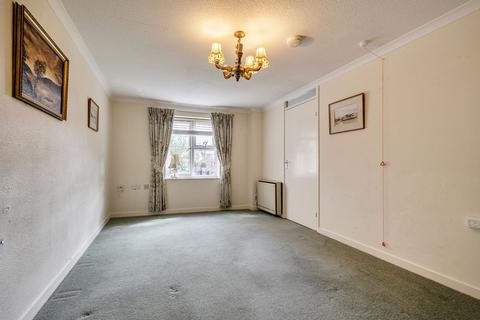 2 bedroom flat for sale, Ganderton Court, Pershore, WR10