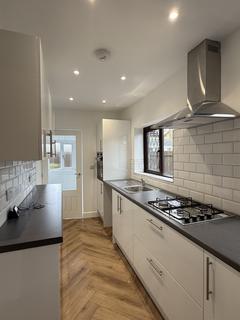 2 bedroom semi-detached house to rent, Llys Nant Fer, Gwaun Cae Gurwen SA18