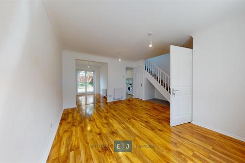 3 bedroom semi-detached house to rent, Clarence Road, London E12