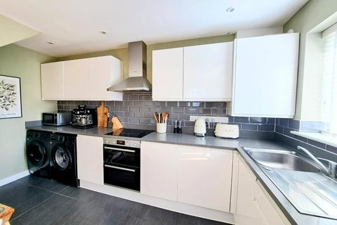3 bedroom semi-detached house for sale, Quays Drive, Highbridge, Somerset, TA9