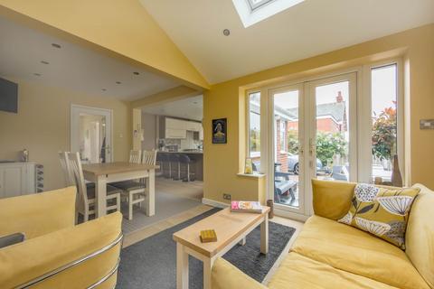 3 bedroom detached bungalow for sale, Leeds Road, Birstall