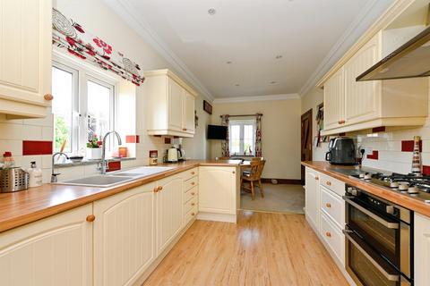 3 bedroom detached house for sale, Collins Lane, Heacham, King's Lynn
