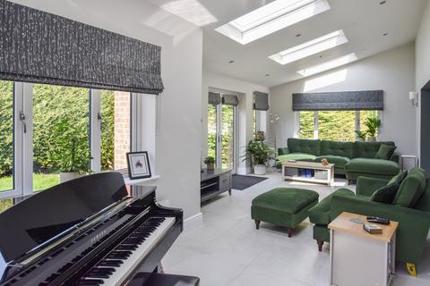 7 bedroom detached house for sale, Boxley Road, Walderslade, ME5