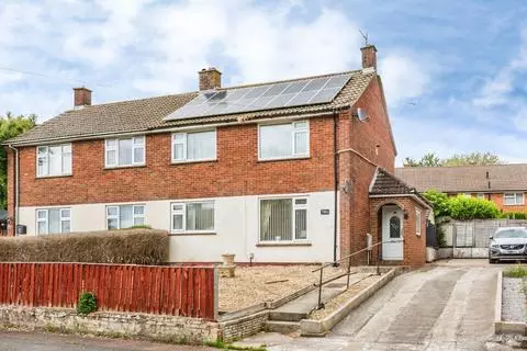 3 bedroom semi-detached house for sale,