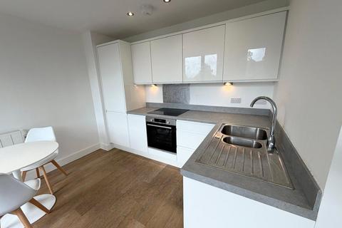 1 bedroom apartment to rent, Alexander House, Old Trafford M16