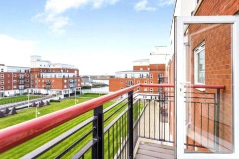 2 bedroom flat to rent, Blake House, Gunwharf Quays, PO1