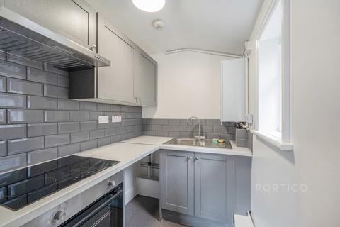 undefined, Lea Bridge Road, Leyton, London, E10