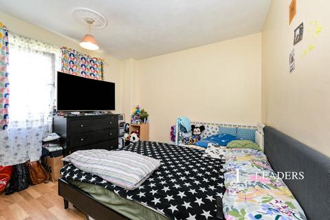 2 bedroom flat to rent, Morley Grove, Harlow, CM20