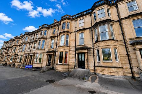 2 bedroom duplex to rent, Alfred Terrace, Hillhead, Glasgow, G12