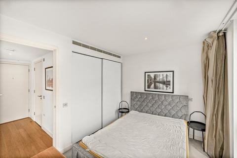 1 bedroom flat for sale, Pan Peninsula Square, London, E14