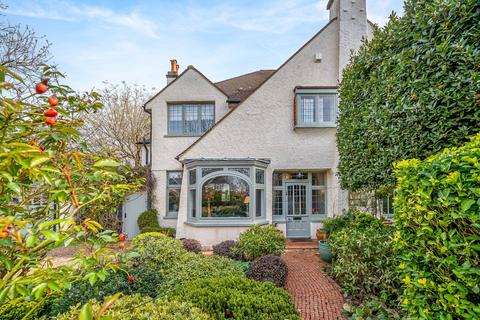 Dulwich Village, SE21