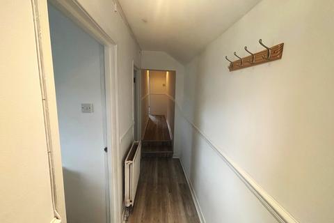 1 bedroom flat to rent, Top Floor Flat, 161 Port Tennant Road, Swansea, West Glamorgan, SA18JN