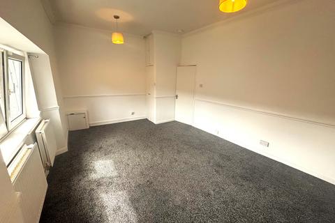 1 bedroom flat to rent, Top Floor Flat, 161 Port Tennant Road, Swansea, West Glamorgan, SA18JN
