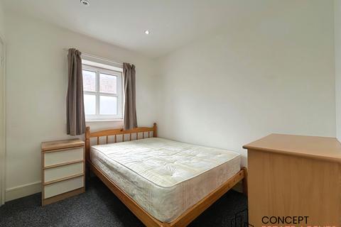 2 bedroom apartment to rent, Trinity Road, Tooting Bec, London, SW17