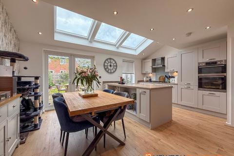 3 bedroom semi-detached house for sale, Marigold Way, Newark NG24