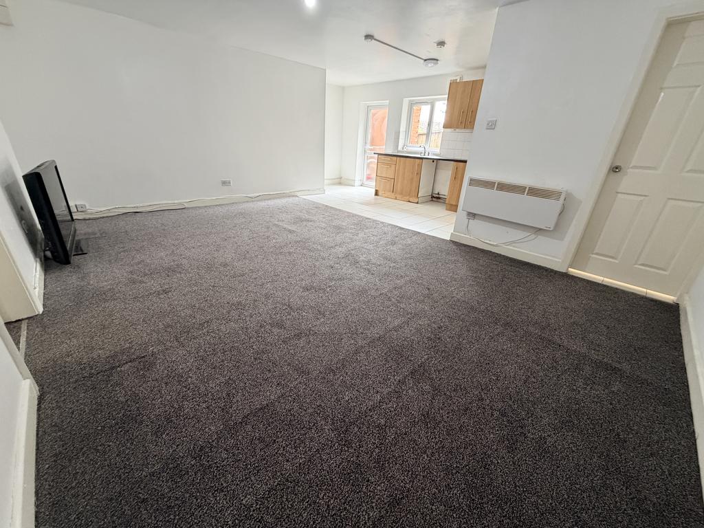 Curborough Road, Lichfield, WS13 1 bed apartment - £800 pcm (£185 pw)