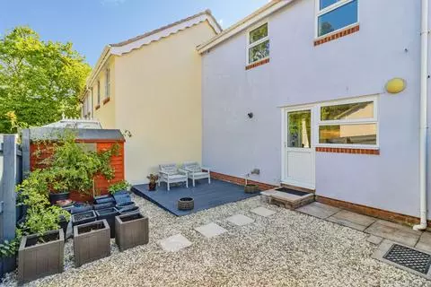 3 bedroom end of terrace house for sale – pohled 2