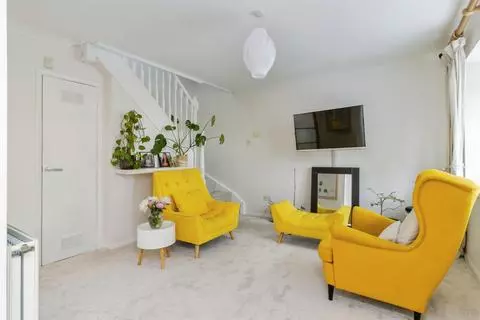 3 bedroom end of terrace house for sale – pohled 4