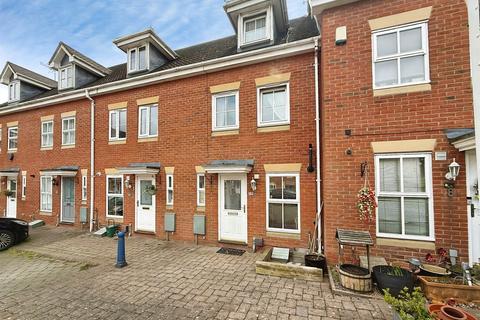 3 bedroom townhouse for sale, Caliban Mews, Heathcote, Warwick