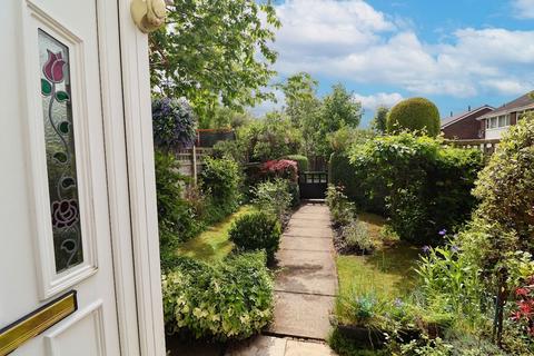2 bedroom terraced house for sale, Brookside Close, Glossop SK13