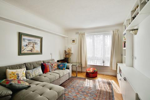 1 bedroom flat for sale, Cambridge Road, London, E11