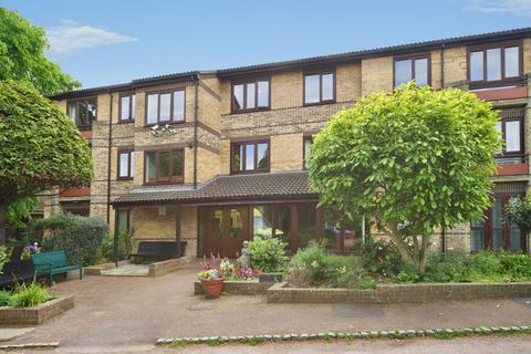 1 bedroom flat for sale, Cambridge Road, London, E11