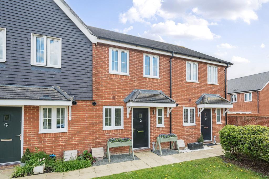 Mill Mead, Overton, RG25 3FD 2 bed terraced house for sale - £320,000