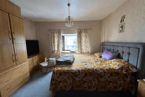 3 bedroom terraced house to rent, Easternville Gardens, Ilford, IG2