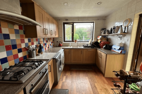 3 bedroom terraced house to rent, Easternville Gardens, Ilford, IG2