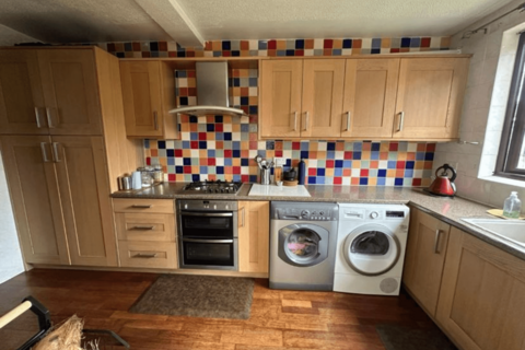 3 bedroom terraced house to rent, Easternville Gardens, Ilford, IG2