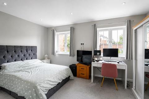 2 bedroom semi-detached house for sale, Oxley Close, St. Leonards-On-Sea